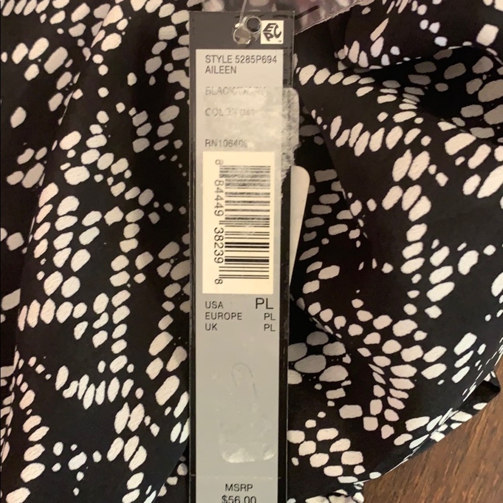 TAHARI•BLOUSE - Picture 10 of 10